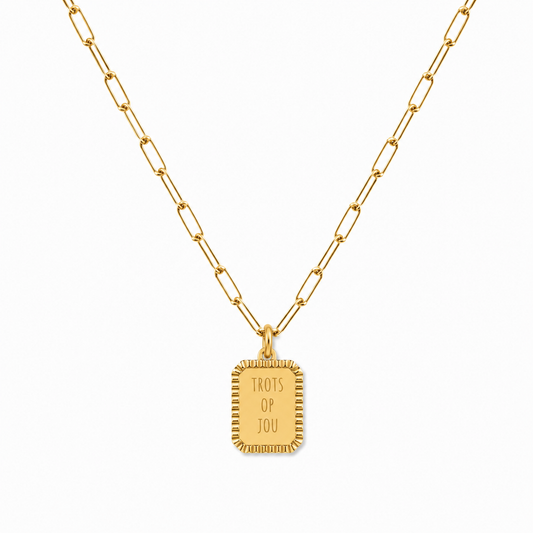 Label text necklace